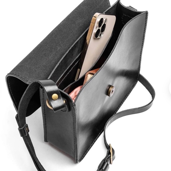 Portland Leather Goods Hawthorne crossbody veg tanned leather like new - Picture 10 of 13